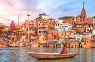 Kashi Se Maa Ganga Ka Ashirwad — Ganga Saptami Par Jeevan Mein Sukh aur Moksha!